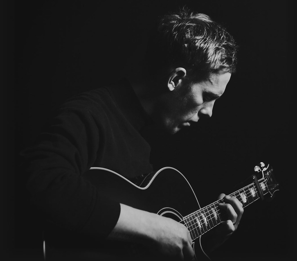 Musicians You Probably Aren’t Listening To, But Should Be: Laurence&nbsp;Fox