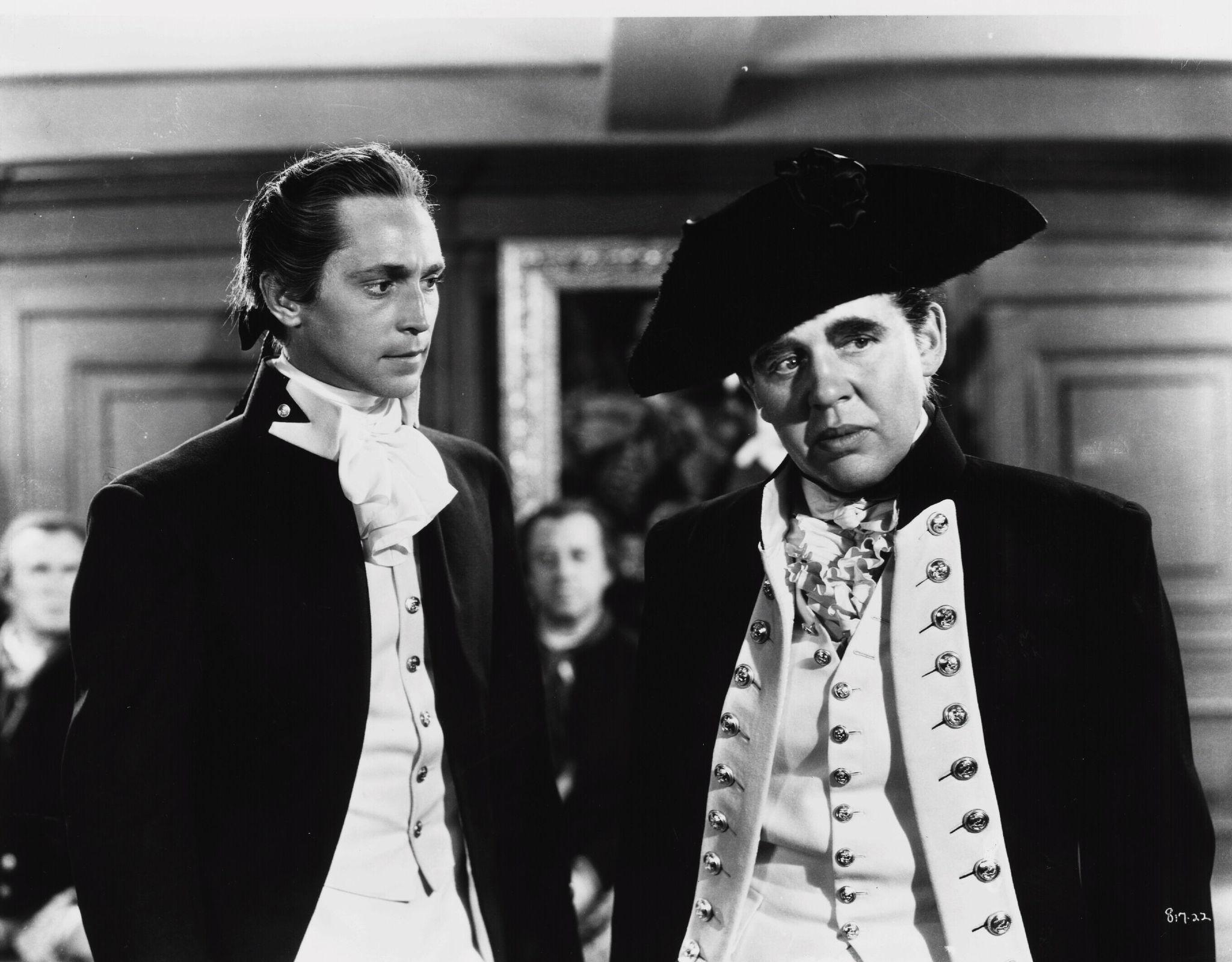charles-laughton-and-franchot-tone-in-mutiny-on-the-bounty-1935
